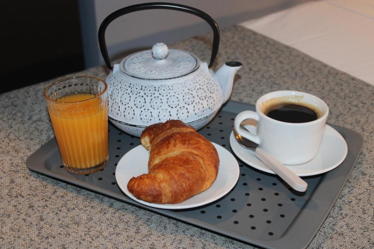 לינה וארוחת בוקר מליאהה Victoria By Petit Chic מראה חיצוני תמונה